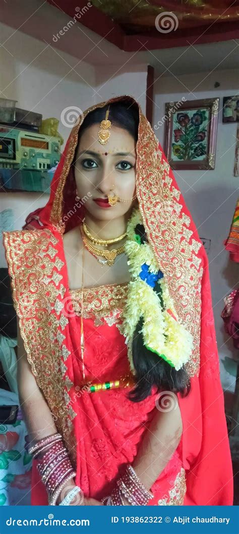 beautiful married girl photo